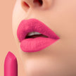 Rouge à lèvre fuchsia.#540 Paulette